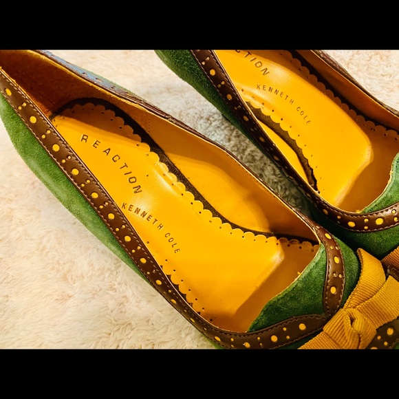 Kenneth Cole Suede Wedges - Picture 5 of 6